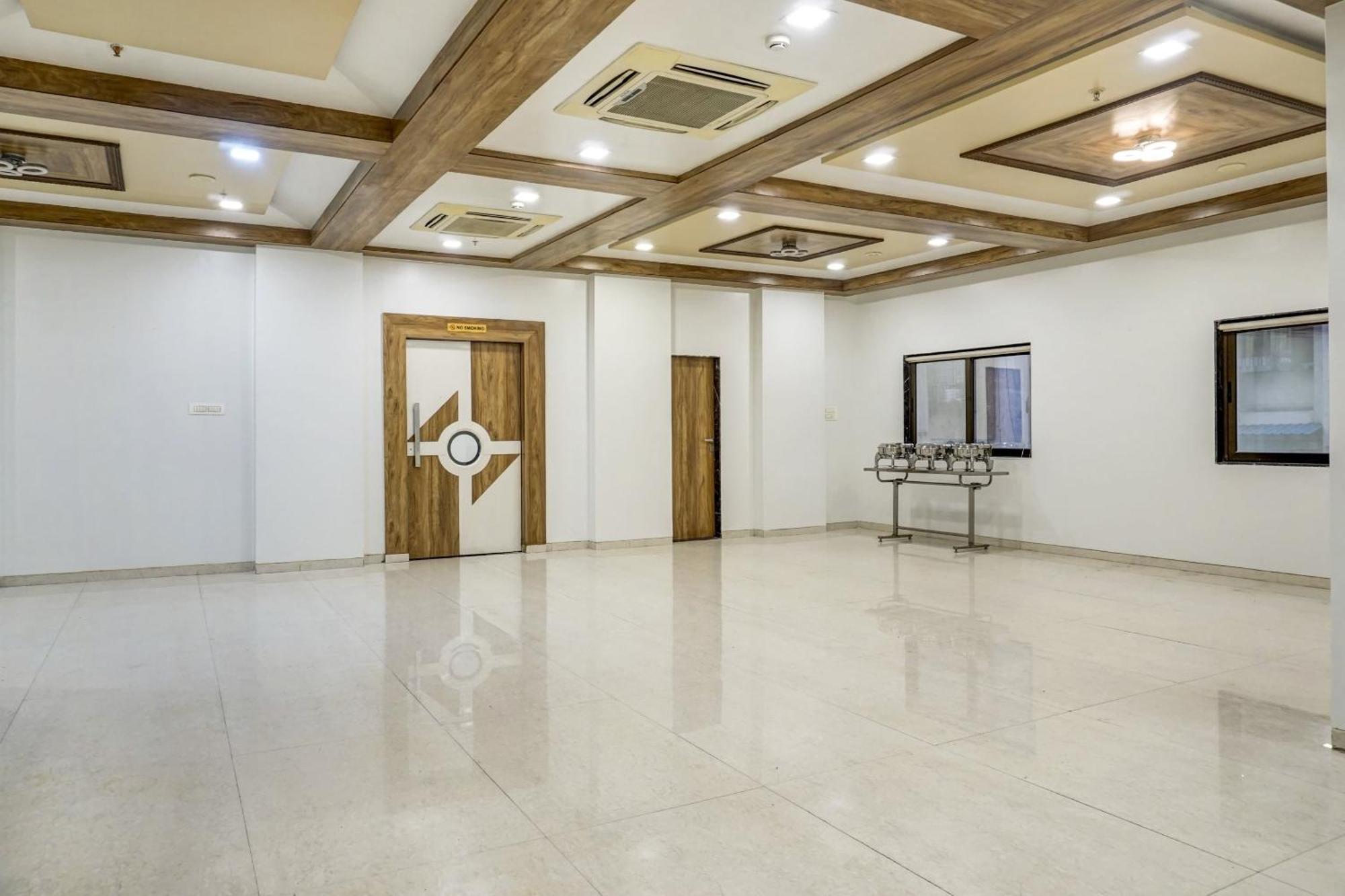 Townhouse Oak Regal Inn Near Sant Tukaram Nagar Metro Station Pimpri-Chinchwad Zewnętrze zdjęcie