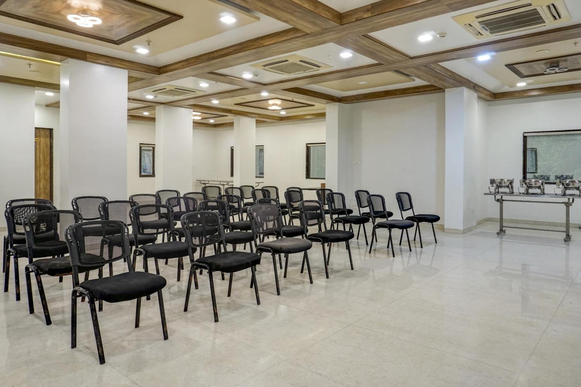 Townhouse Oak Regal Inn Near Sant Tukaram Nagar Metro Station Pimpri-Chinchwad Zewnętrze zdjęcie